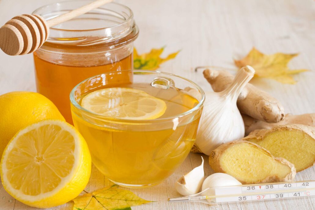 Honig und Tee gegen Schnarchen